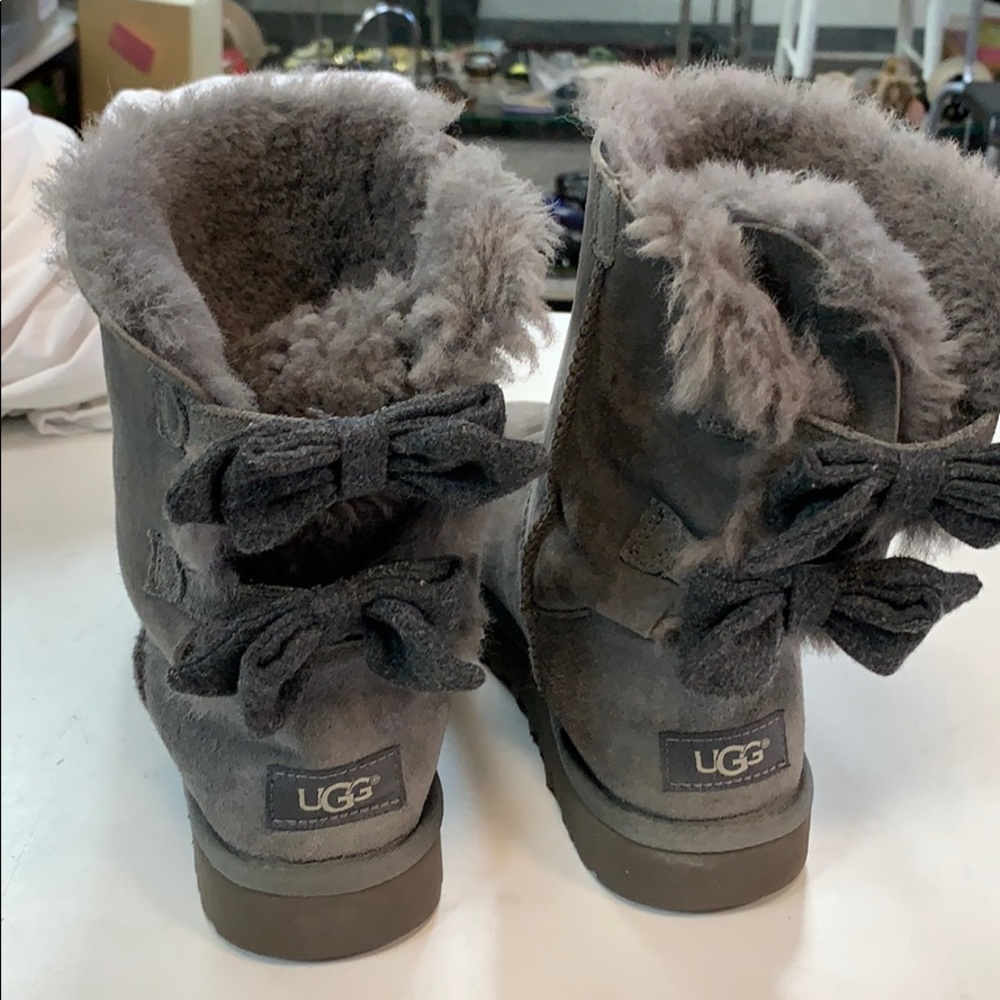 UGG SHORT BOOTS